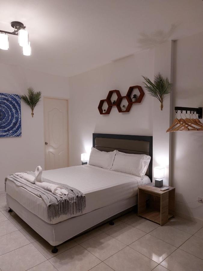 Bonsai Jacuzzi Suites Panglao Exterior foto
