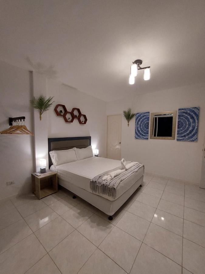 Bonsai Jacuzzi Suites Panglao Exterior foto
